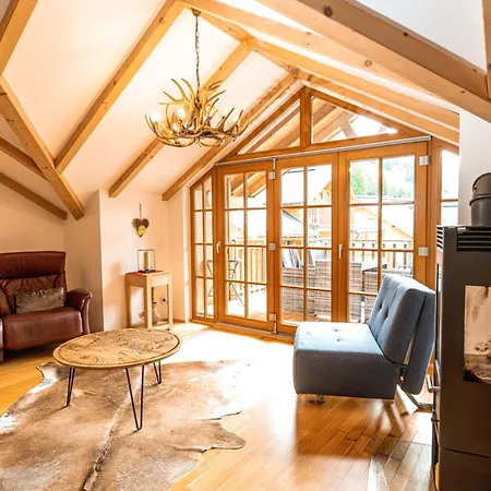Modern Mountain Penthouse - An Der Skipiste شقة